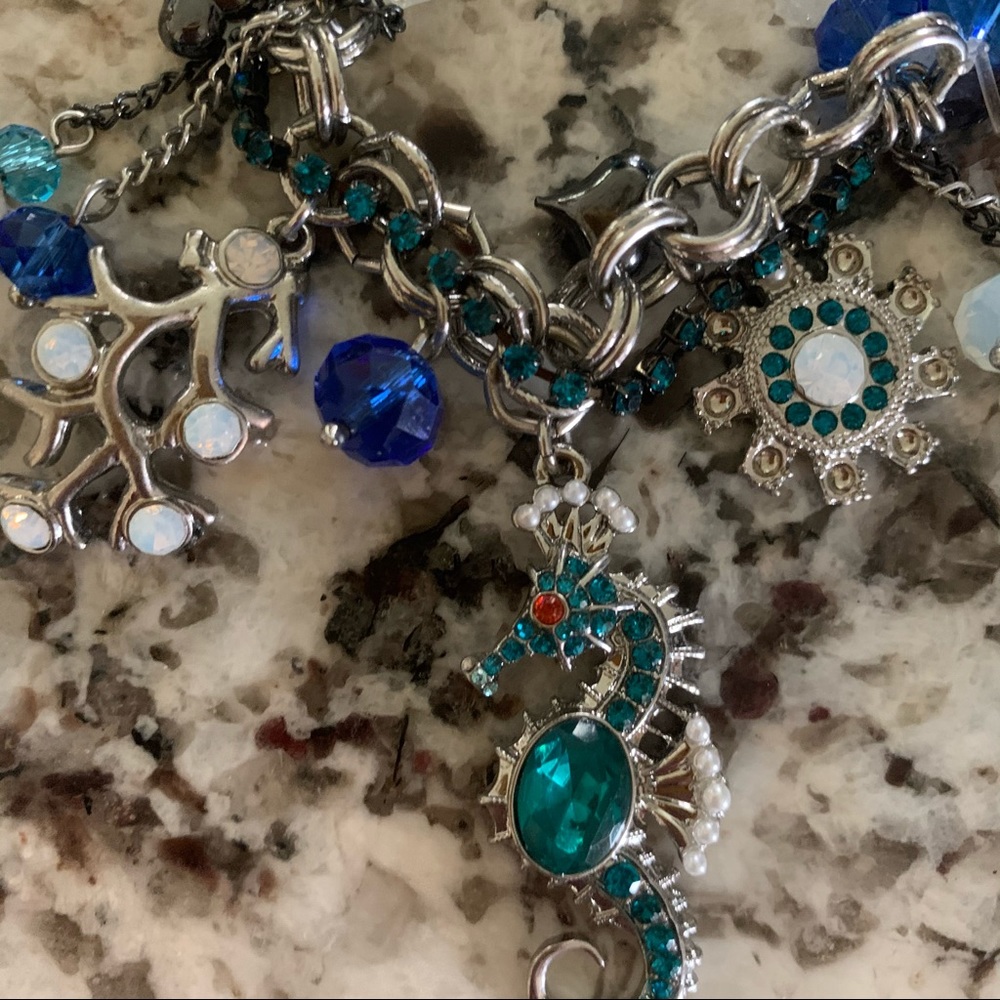 BETSEY JOHNSON seahorse turquoise glam bracelet